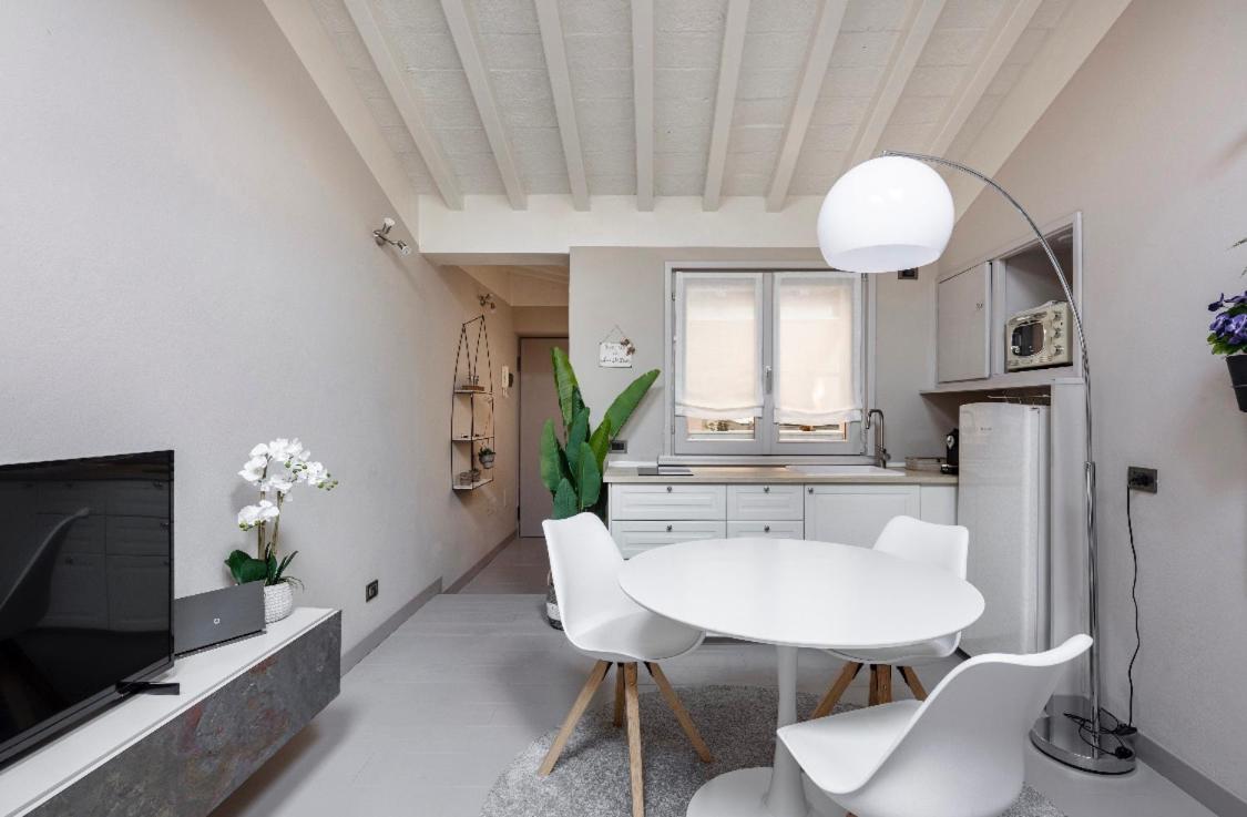 Maison Del Ducato “Cavour 24” Парма Екстериор снимка